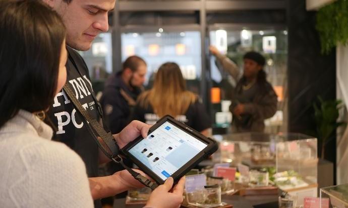 With our service, you can reach new heights in inventory optimization. We offer real-time visibility